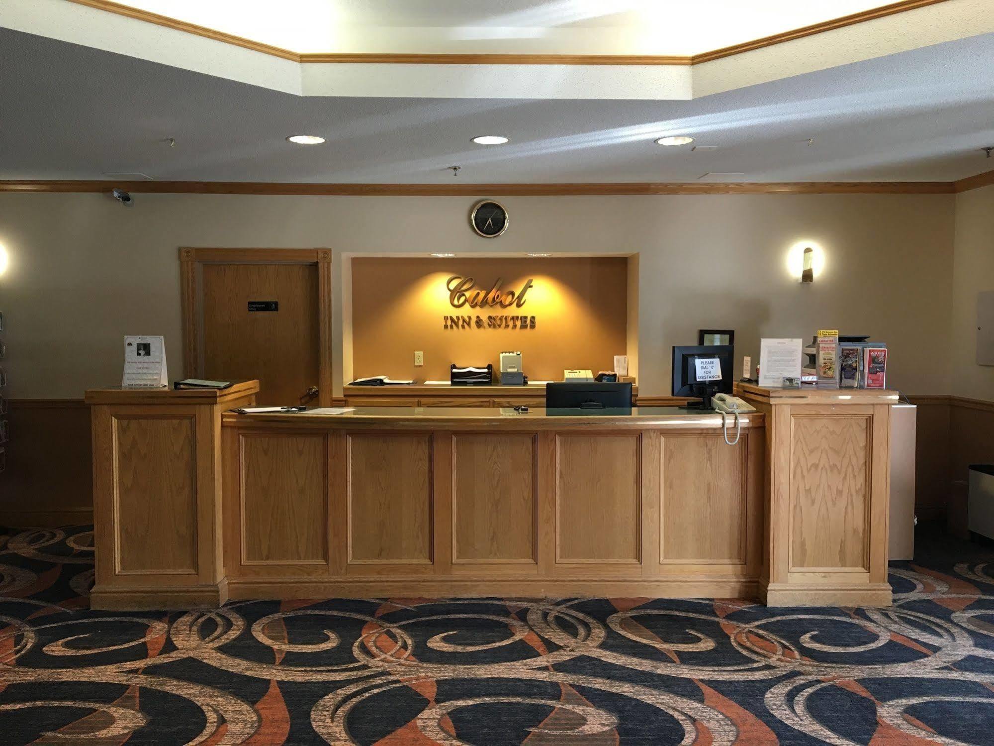 Cabot Inn & Suites Lancaster Esterno foto